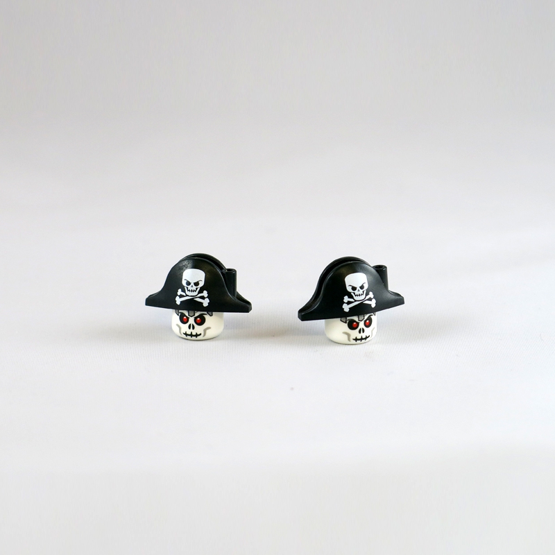 Totenkopf mit Piratenhut (2er Set)